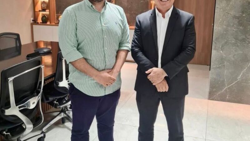 Após pedido do governador, secretário recua de disputa eleitoral e permanece na gestão estadual