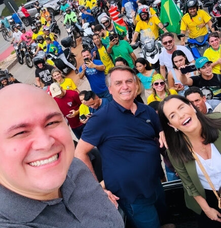Bolsonaro pede apoio para Abílio em Cuiabá e defende o agro durante discurso