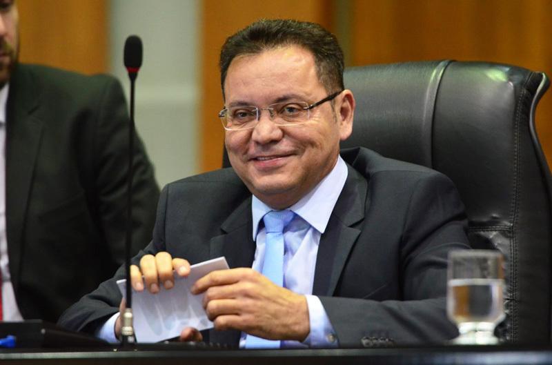 Botelho cresce e vai a 34,8%, mas fragmentação de candidaturas pode forçar segundo turno em Cuiabá