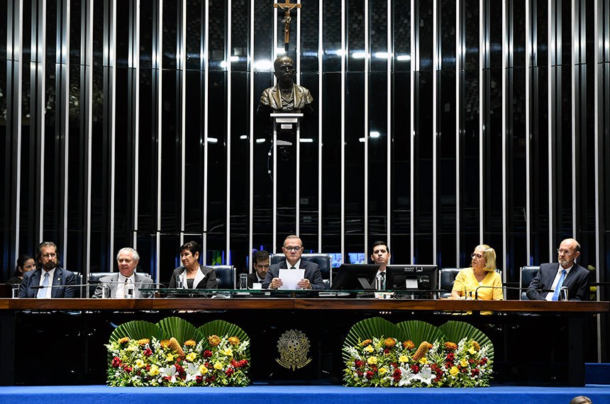Carlos Avallone destaca papel histórico de Dante de Oliveira na retomada da democracia