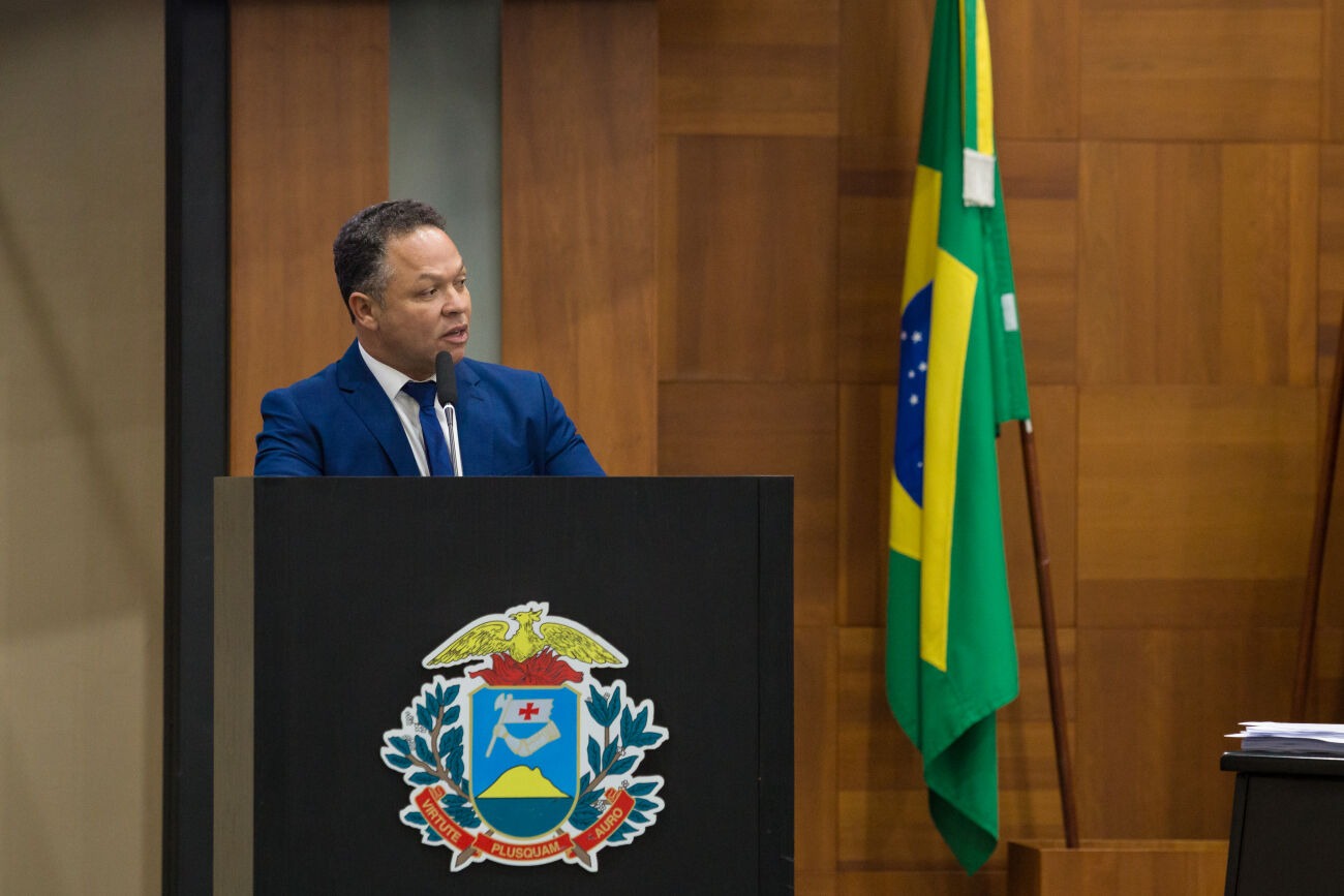 Cláudio critica indústria da multa e reafirma voto contrário a projeto que prevê penalidade de R$ 23 mil