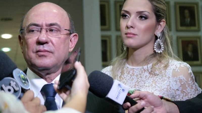 Deputada considera entrevista como desabafo e que pai não irá mais disputar eleição