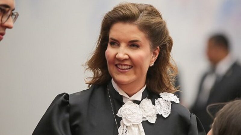 Ministra Daniela Teixeira diz ser “Essencial à Justiça” sobre atendimentos pendentes a advogados