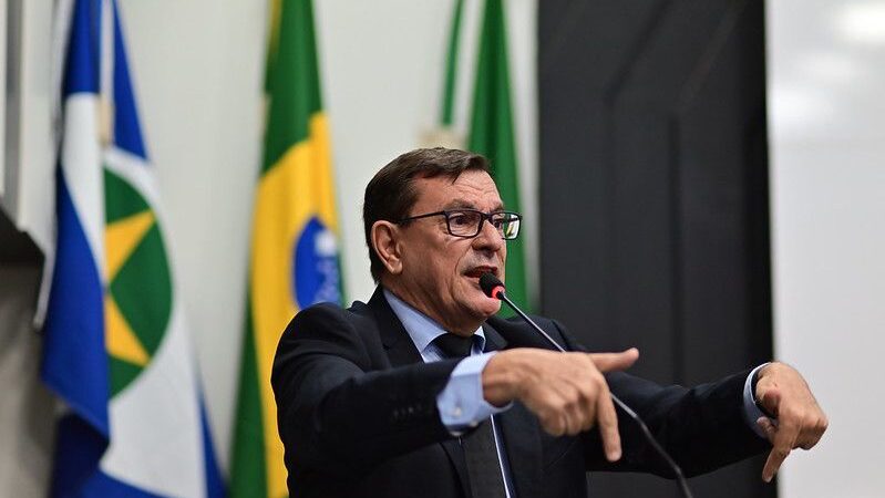 Presidente da Comissão Orçamentária aguarda defesa de Emanuel sobre contas
