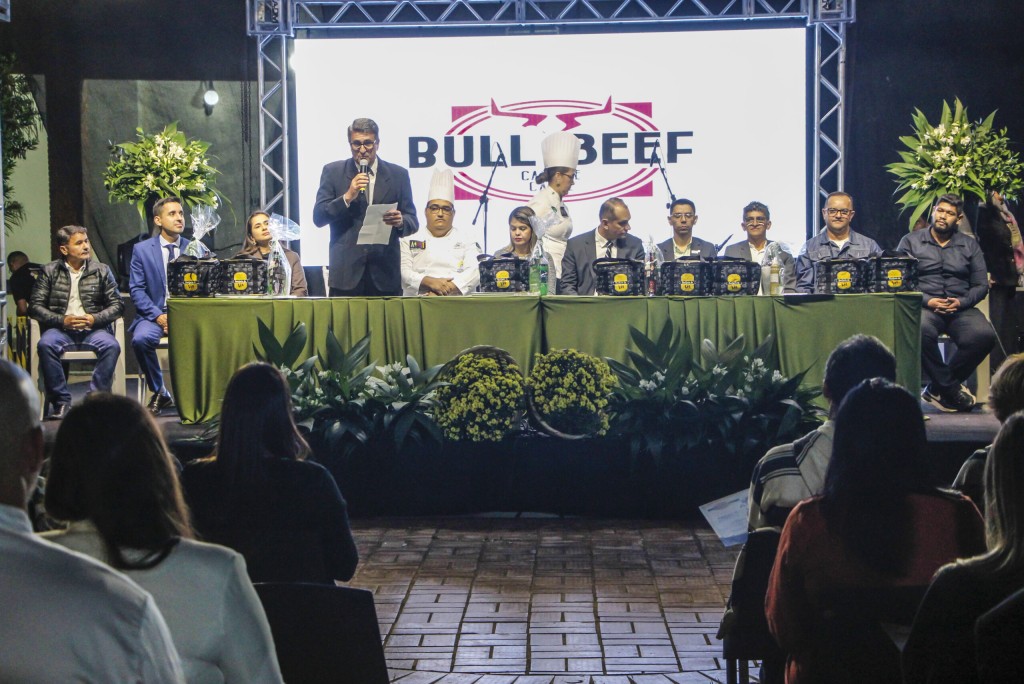 ALMT homenageia chefes de cozinha em sessão especial no Sesc Arsenal