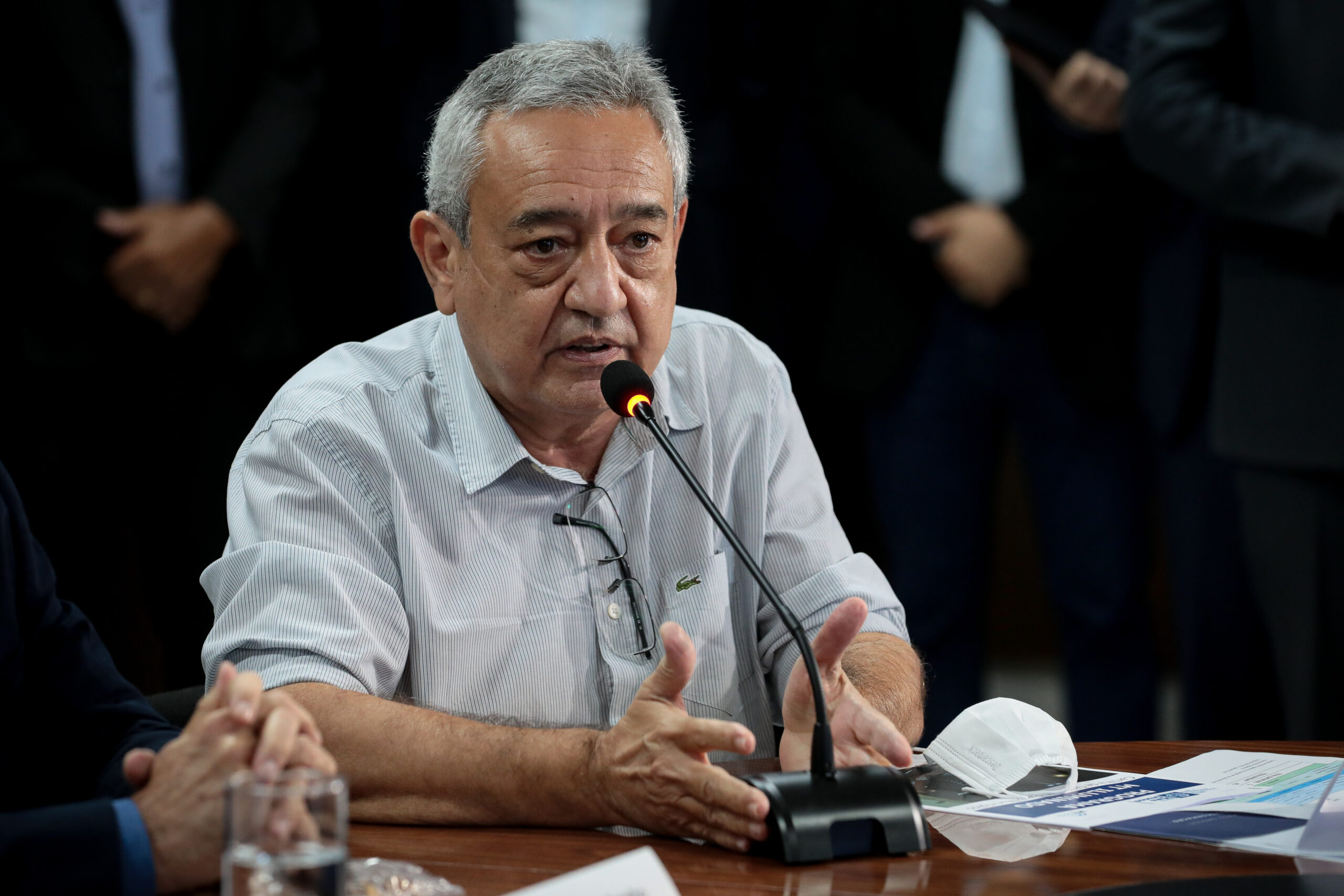 Secretário critica de ritmo de obra do BRT e promete notificar empresa: “se eu disser que estou satisfeito, estaria mentindo”