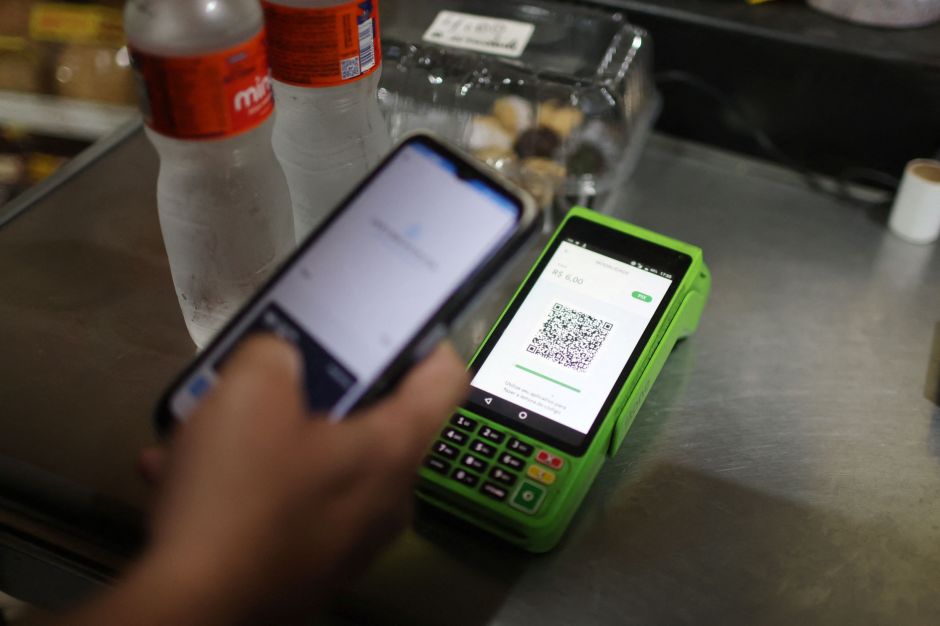 Banco Central amplia regras para que instituições possam aderir ao Pix