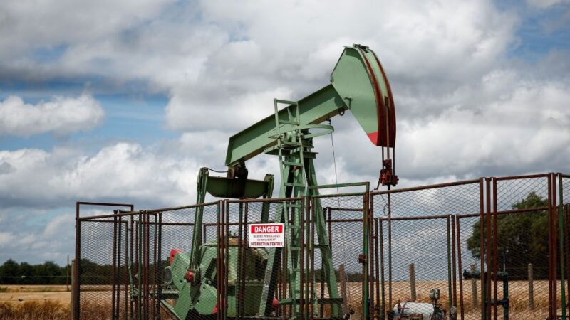 Petróleo fecha em alta com tensões no Oriente Médio e perspectivas globais