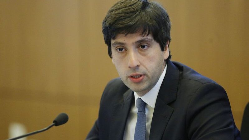 Guillen: Moderação do crescimento é importante para levar inflação à meta