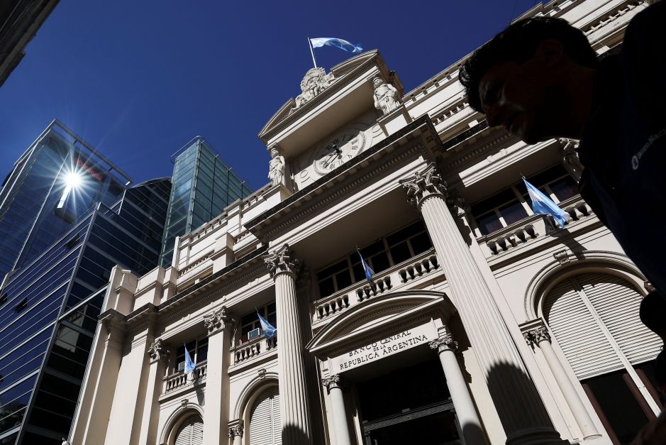 Banco central da Argentina reduz taxa de juros de 32% para 29%