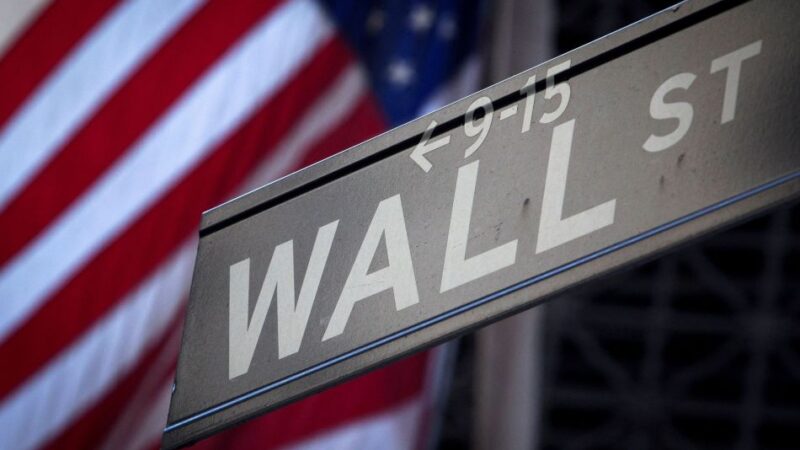 Bolsas em Wall Street fecham sem direção definida à espera de balanços e decisão sobre juros