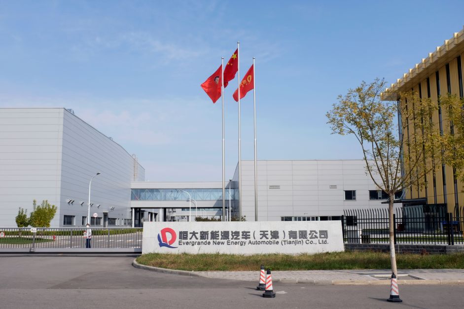 China: Evergrande Auto sofre pedido de falência e ação tomba em Hong Kong