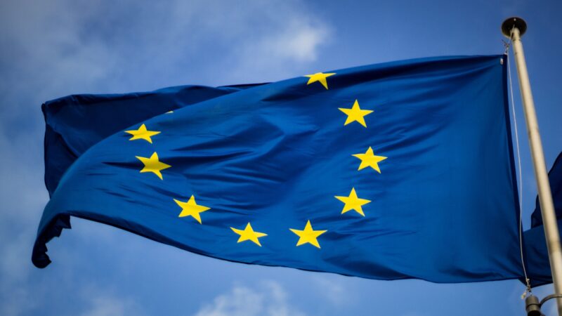 Economia da zona do euro cresce acima do esperado, mas perspectivas para 2024 não são otimistas