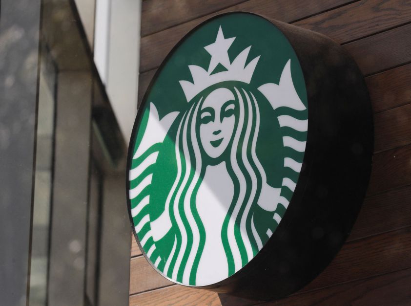 Milhões ficam sem café nos EUA após pane em app da Starbucks