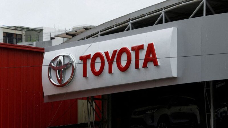 Produção global da Toyota cai pelo quinto mês consecutivo sob influência de Japão e China