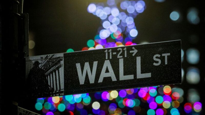 Bolsas em Wall Street recuam e “termômetro do medo“ dispara após dados de emprego