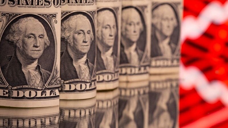 Dólar abre estável com investidor de olho em dados dos EUA