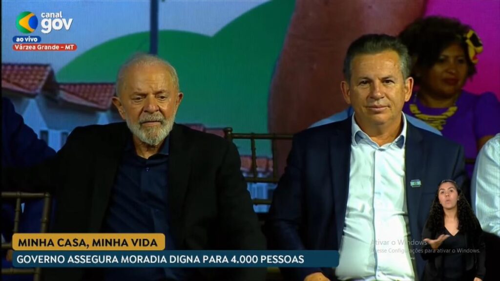 EM VÁRZEA GRANDE – Governador participa das entregas da ampliação de aeroportos e de casas com o presidente Lula