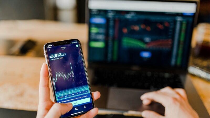 Investimentos em renda variável lideram ganhos em agosto; veja ranking