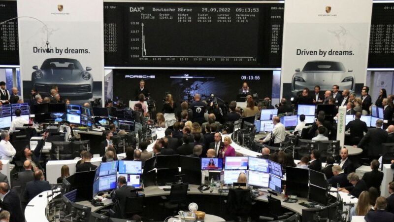 Na Europa, ações sobem com apostas de corte de juros nos EUA