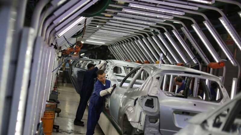 Produção e venda de veículos no Brasil têm forte alta em julho ante junho