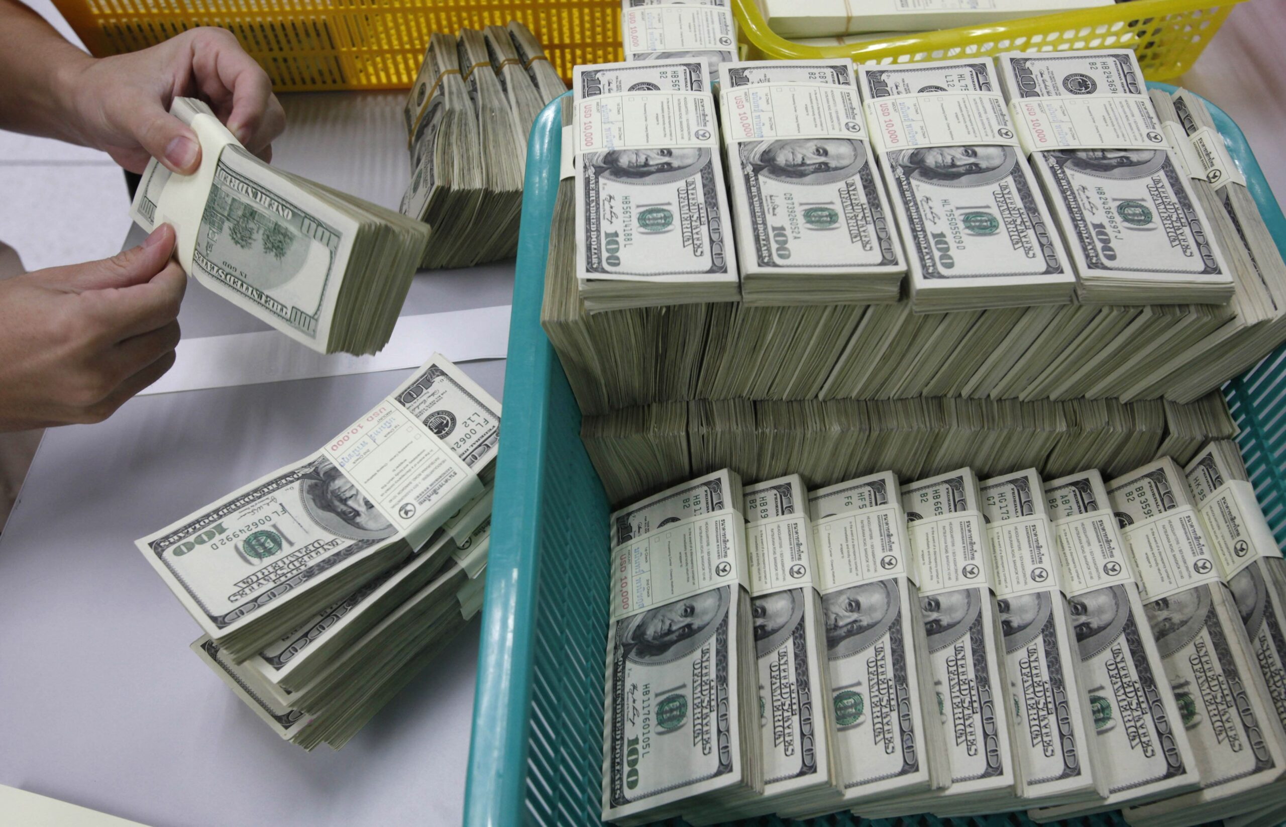 AGU aciona BC sobre cotação do dólar próximo a R$ 6,40 no Google