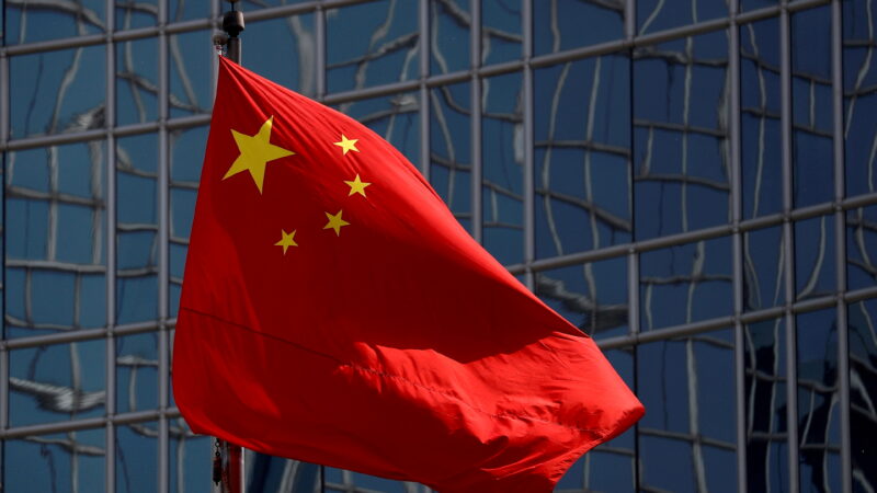 China comunista celebra aniversário e ações sobem, mas nem todos estão em clima de festa