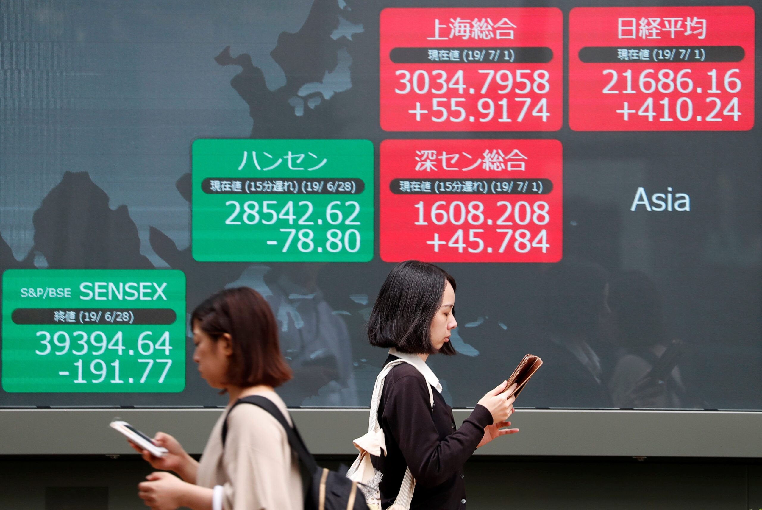 Bolsas da Ásia fecham mistas, após estímulos e inflação na China virem aquém do esperado