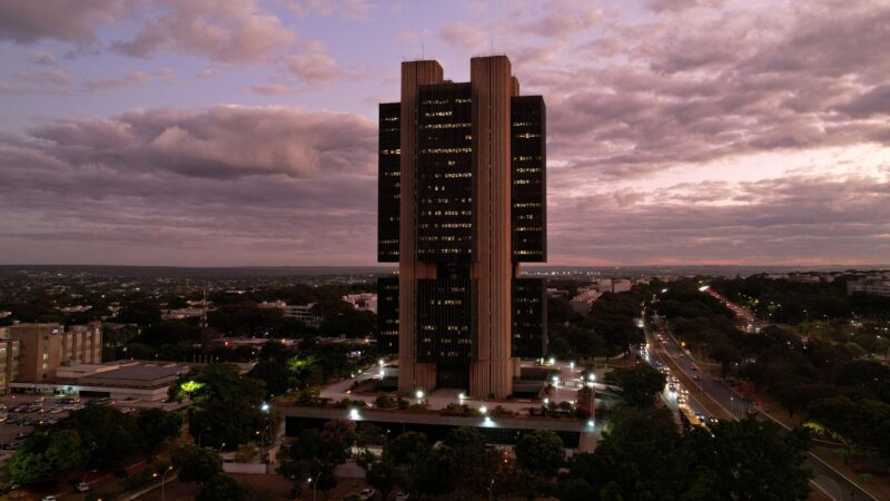 Os próximos passos do Copom e o impacto dos juros altos na economia