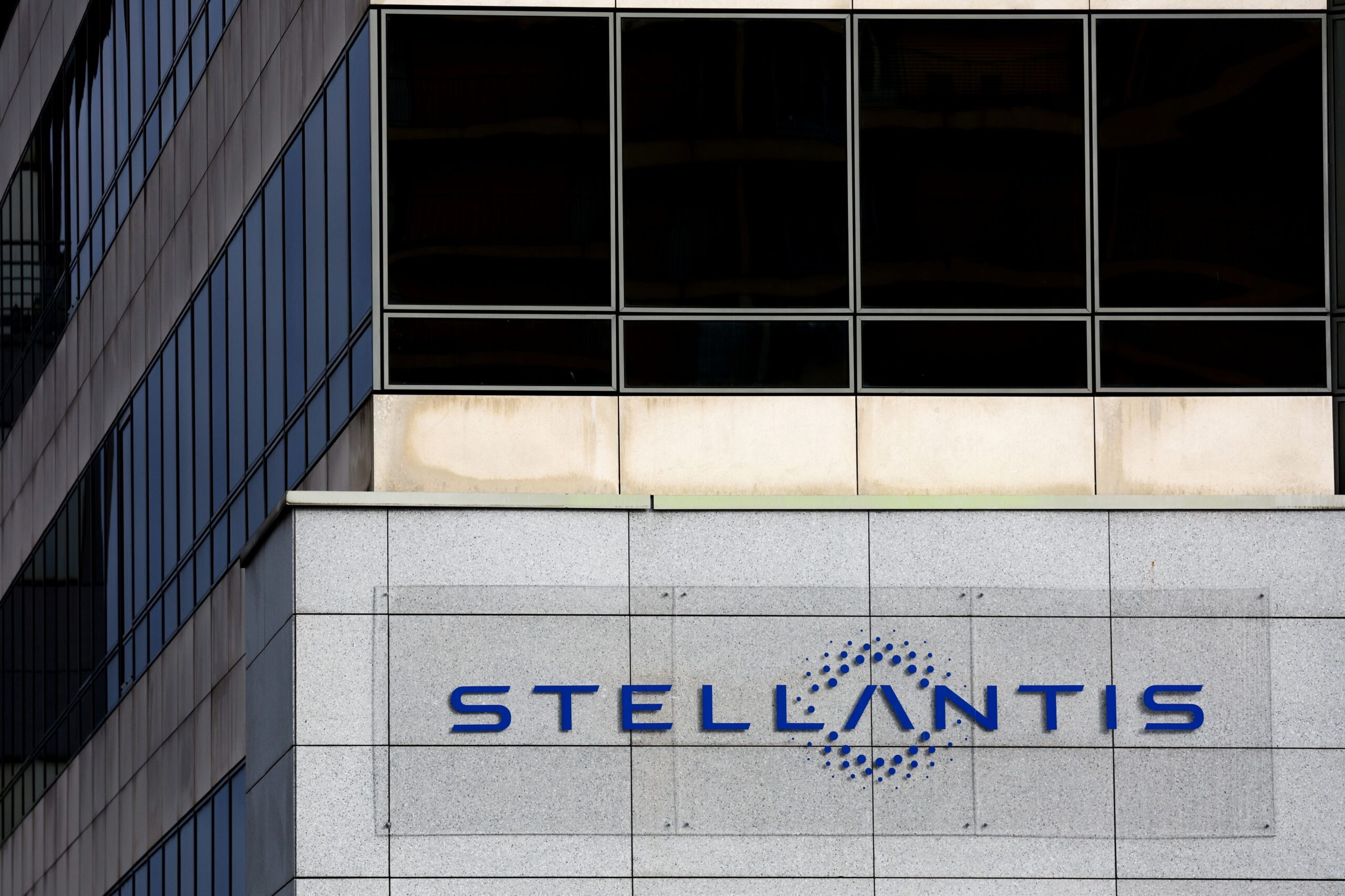 Stellantis lança plano para impulsionar produção na Itália