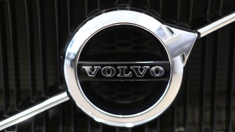 Volvo desiste de linha 100% elétrica até 2030 e menciona “longo prazo“