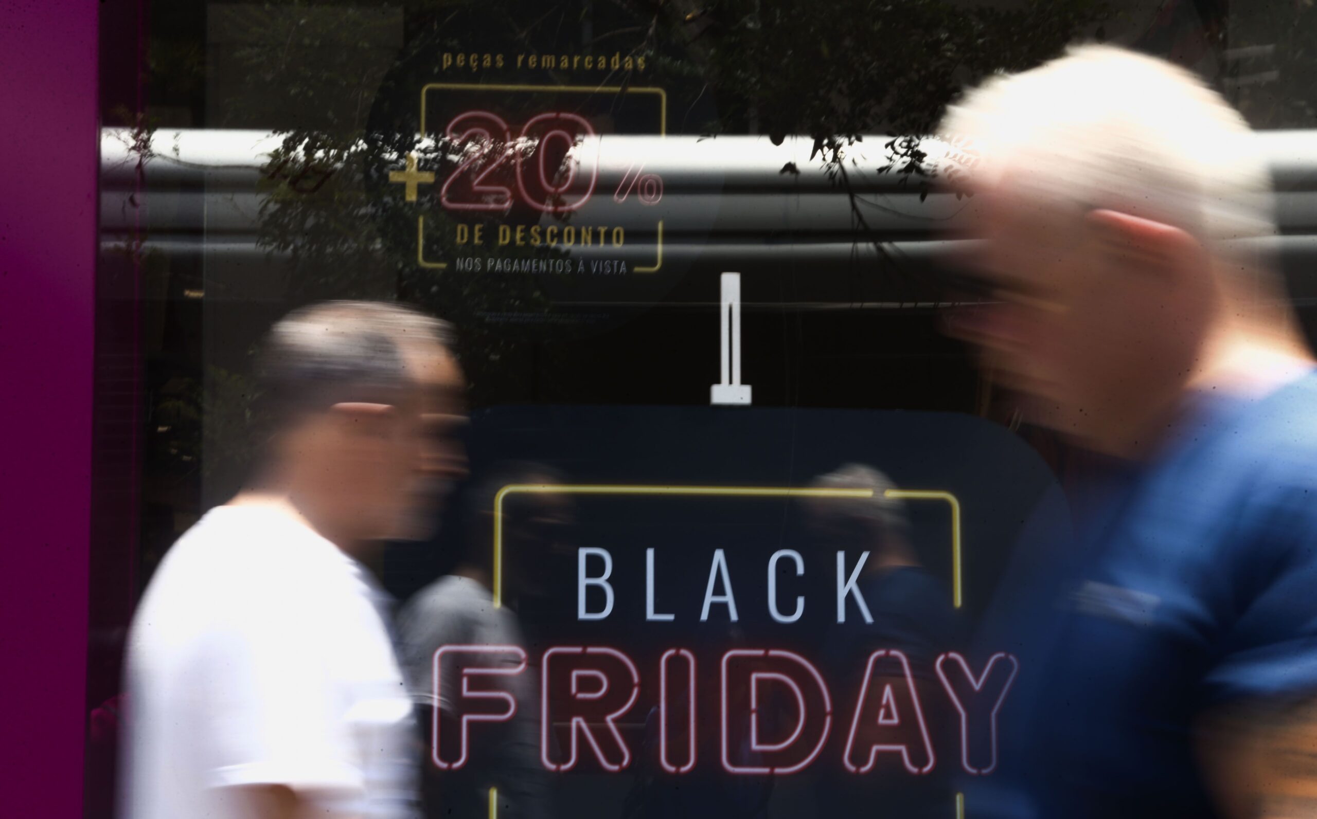 Black Friday: primeiras horas têm alta de 18% nas vendas em 2024, aponta Itaú