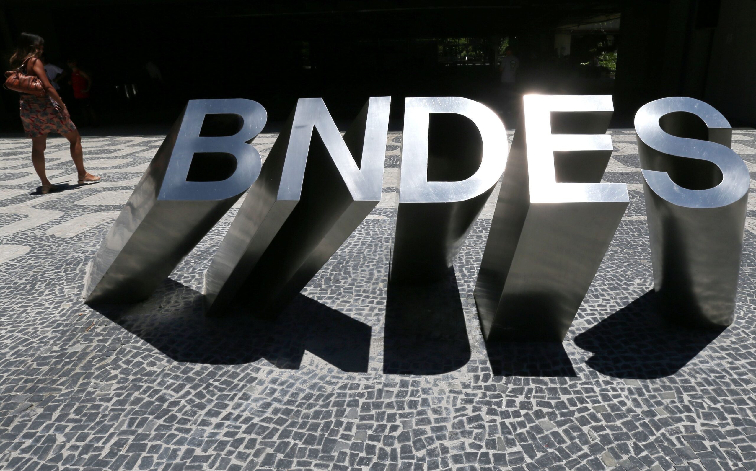 BNDES e banco dos EUA firmam parceria para ampliar investimentos no Brasil