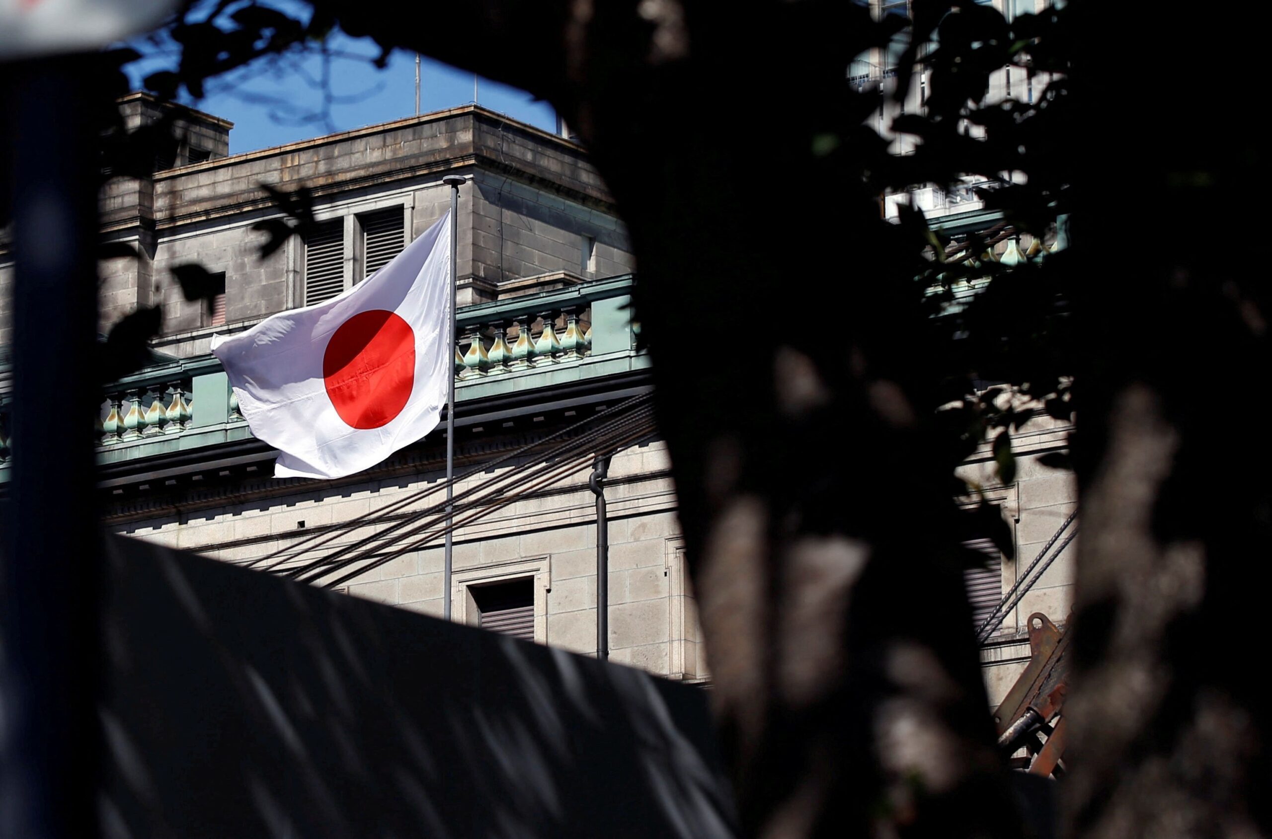 Governo do Japão cede à oposição e concorda com rara revisão orçamentária