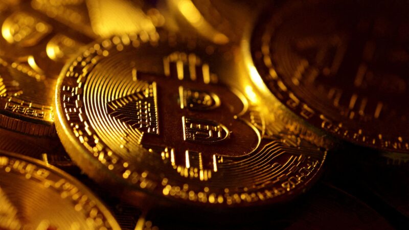 Bitcoin fecha em queda na ausência de novos sinais positivos