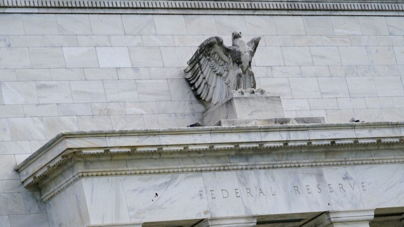 Chance de Fed cortar juros em 0,25 ponto em novembro sobe a 87,3% após dados de inflação