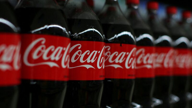 Coca-Cola tem lucro e receita acima do esperado no 3º tri