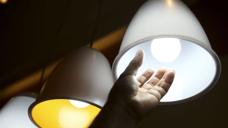 Conta de luz fica mais cara a partir desta terça-feira (1º); entenda
