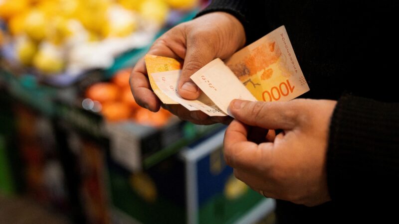 Taxas de câmbio da Argentina convergem e mercado observa banco central