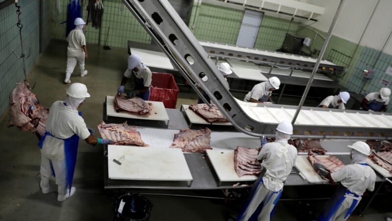 Exportação de carne bovina sobe 15% e bate recorde em setembro, diz Abiec