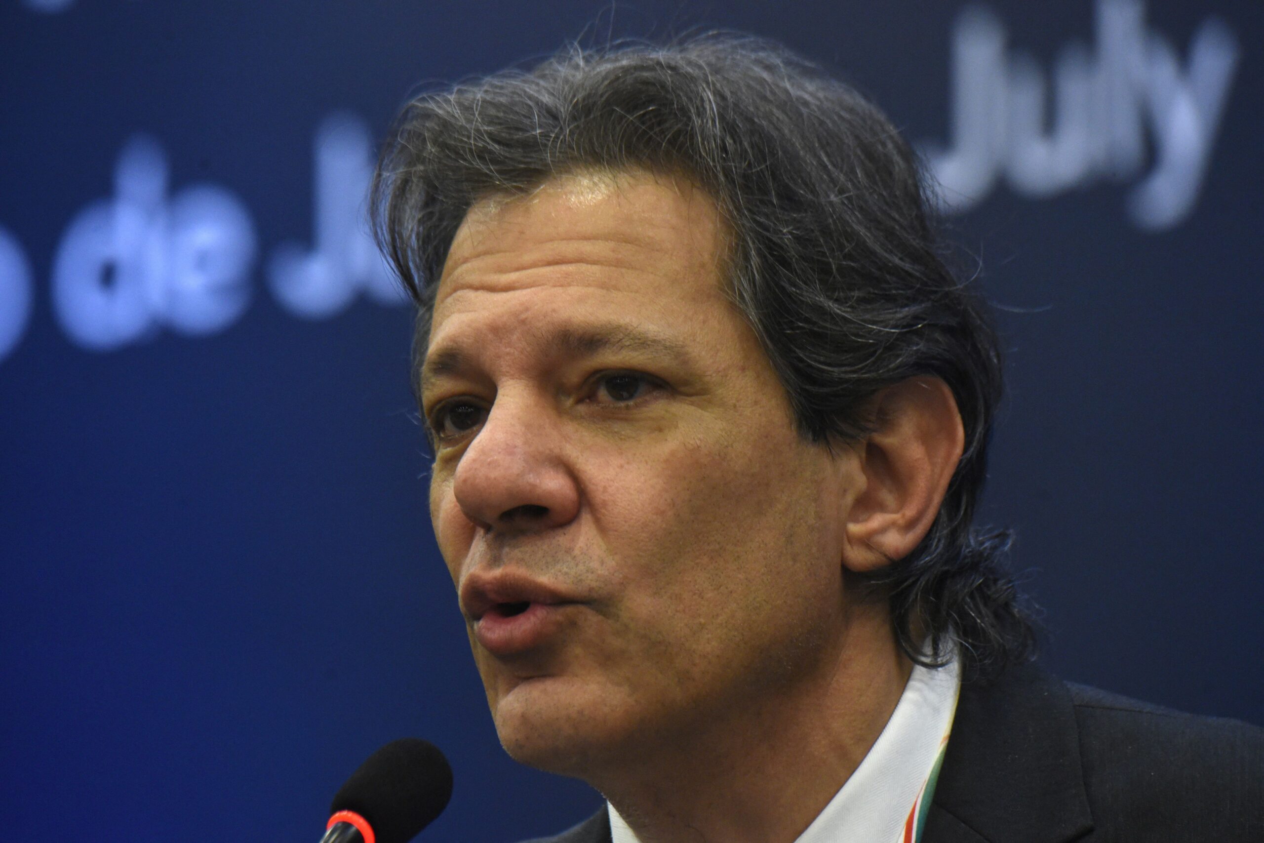 Isenção de IR até R$ 5 mil precisa de compensação, diz Haddad