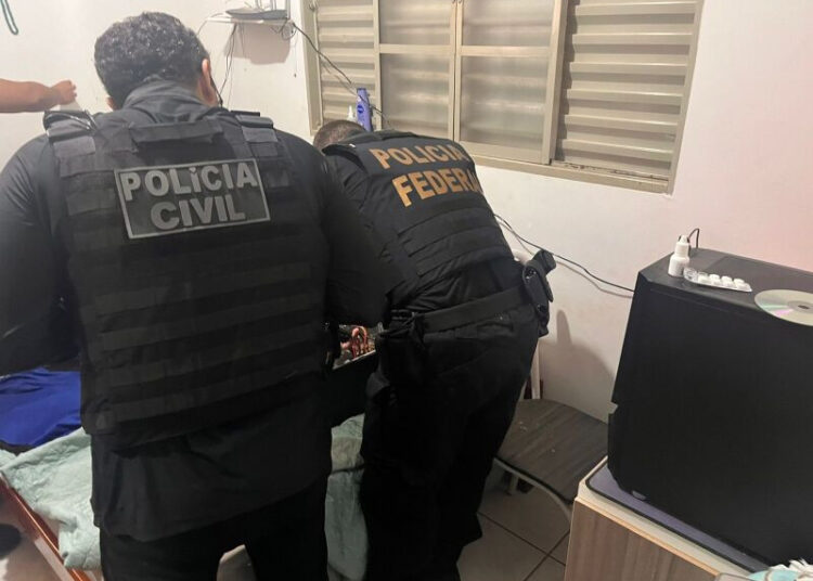 PF apreende adolescente que estuprava e gravava crianças
