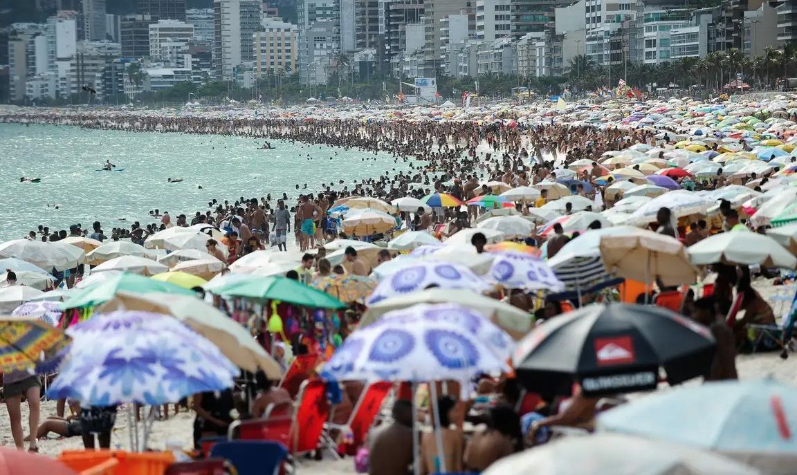 Alta temporada de turismo deve movimentar R$ 157 bilhões, diz CNC