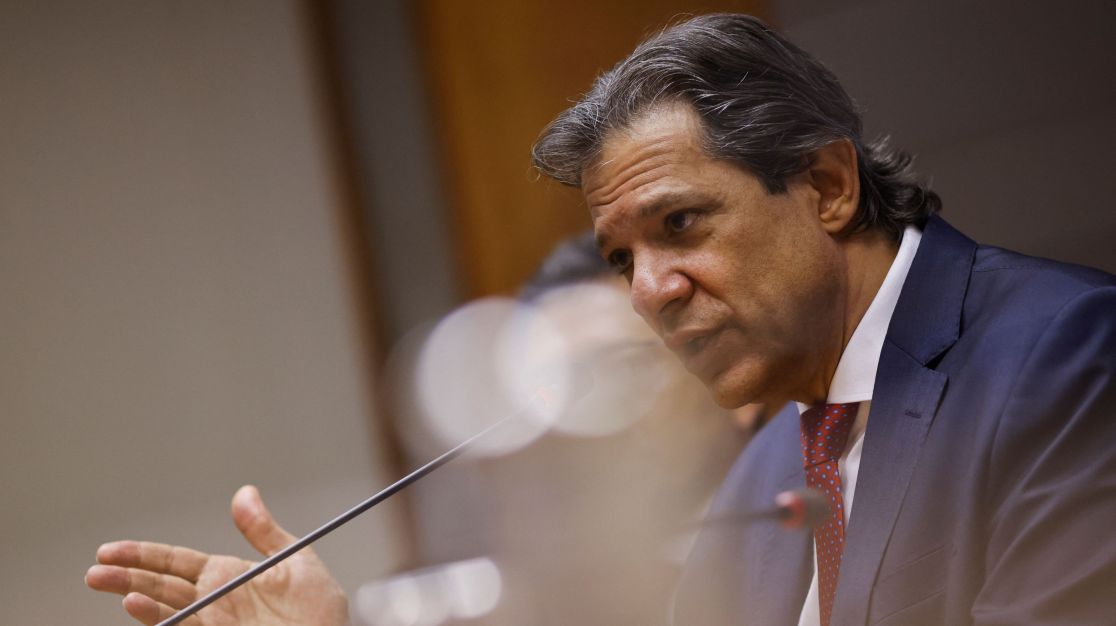 LDO deve manter meta de superávit fiscal em 2026, indica Haddad