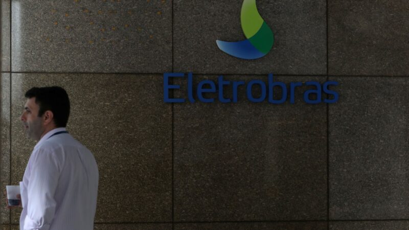 Eletrobras tem lucro ajustado de R$ 7,56 bi no 3º tri