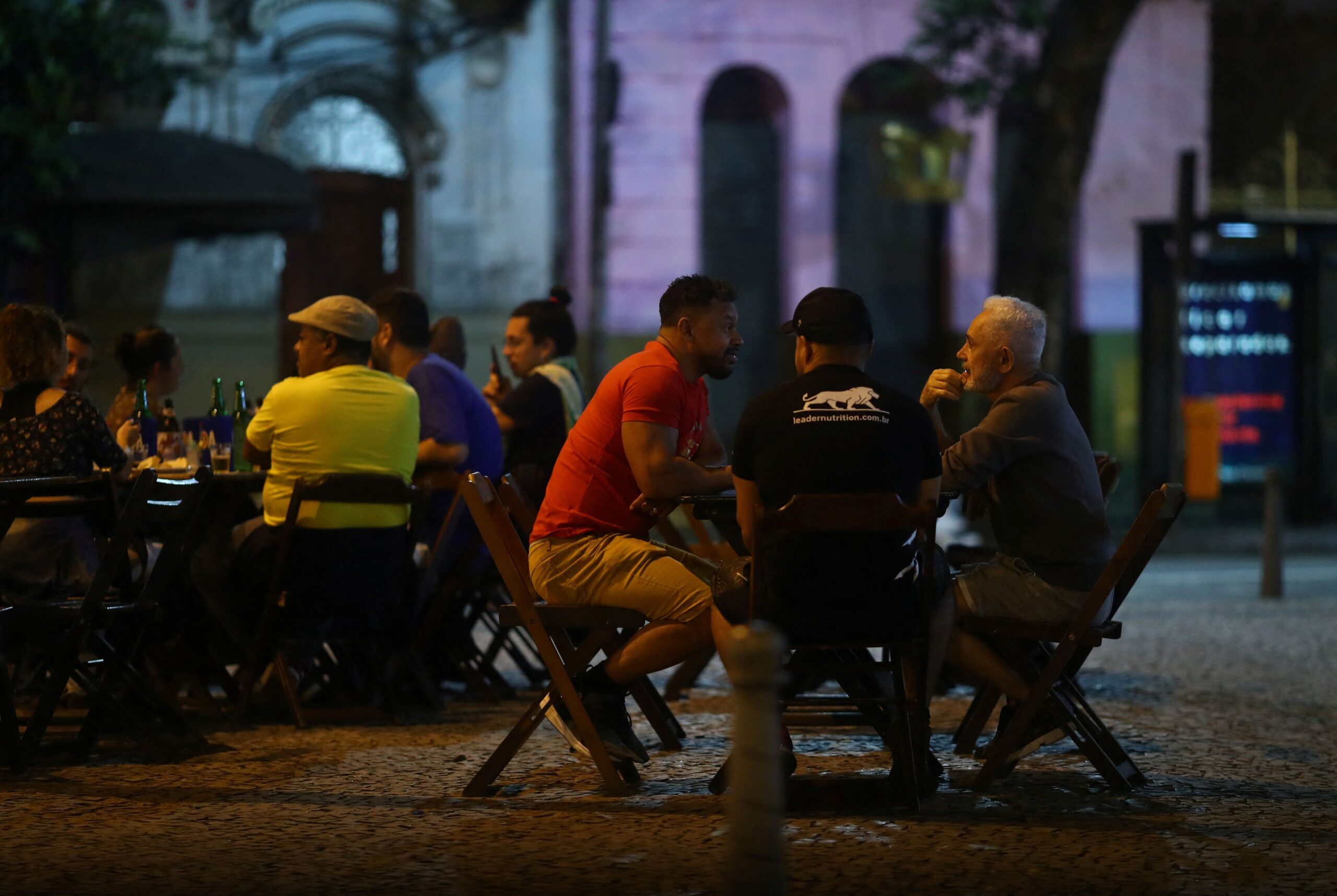 Atividade de serviços volta a crescer em fevereiro no Brasil, mostra PMI