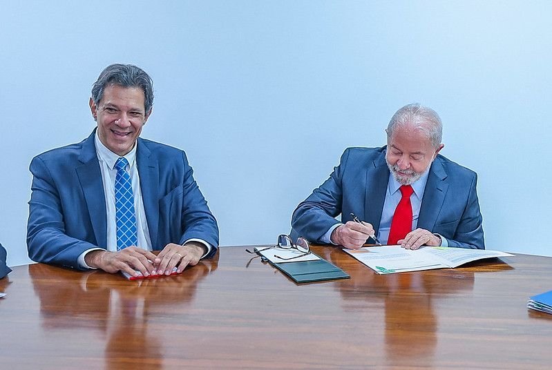 Haddad se encontra com Lula novamente e diz que anúncio nesta semana depende de aval do presidente