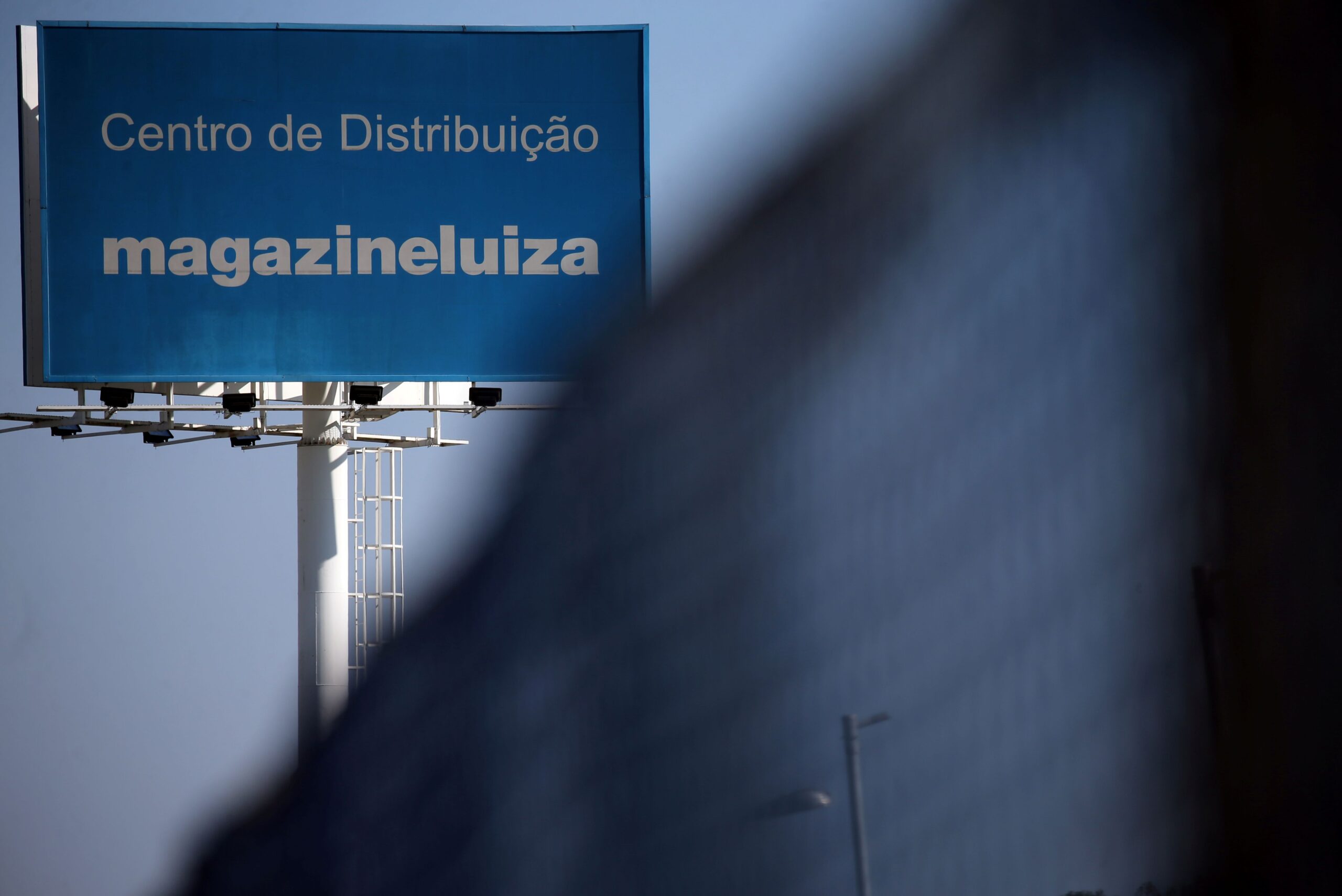 Magazine Luiza considera IA para nova fase de plano estratégico em 2026