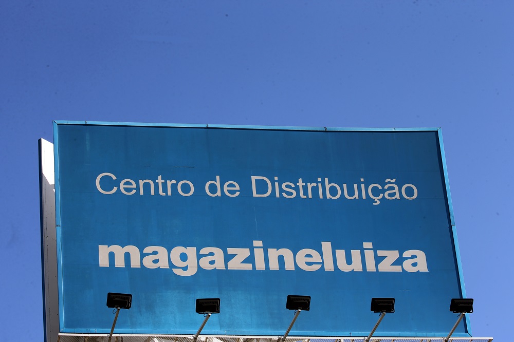 Magazine Luiza registra lucro acima do esperado no 3º tri e reverte prejuízo