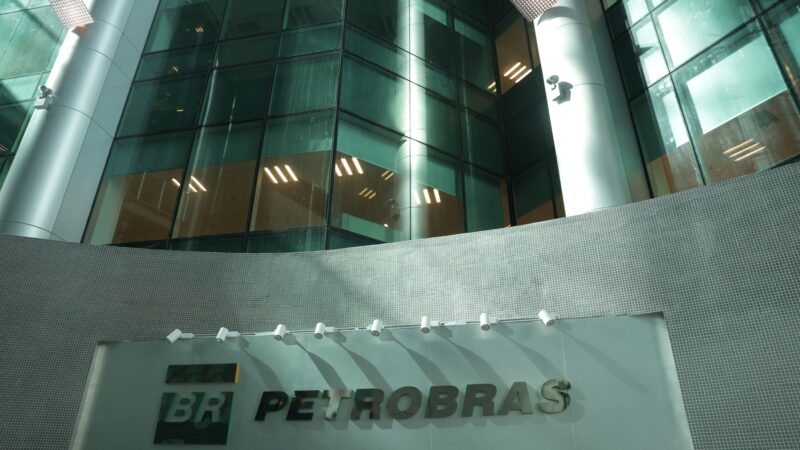 Plano estratégico da Petrobras abre espaço para dividendos extraordinários em 2025, diz BTG